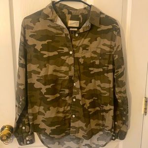 Womens small camo green shirt